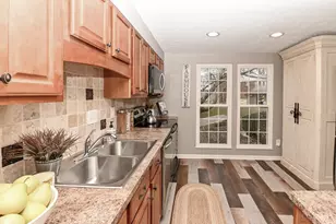 10802 Lakehurst Ct, Sycamore Township, OH 45242 - Photo 12