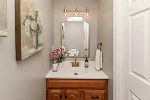 10802 Lakehurst Ct, Sycamore Township, OH 45242 - Photo 6