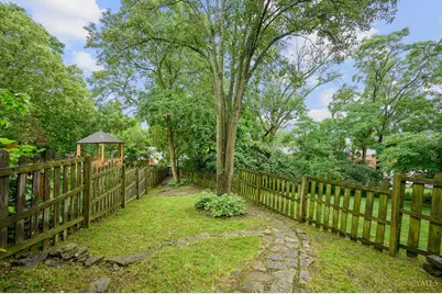 5806 Montgomery Road, Cincinnati, OH 45212 - Photo 32