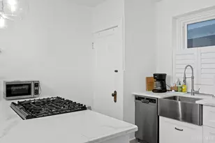 5806 Montgomery Rd, Cincinnati, OH 45212 - Photo 14