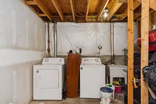 10228 Springbeauty Ln, Springfield Township, OH 45231 - Photo 20