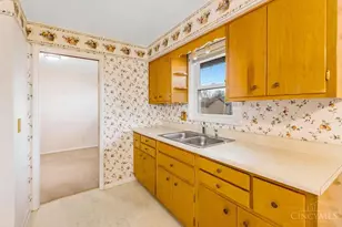 330 Kenyon Dr, Hamilton, OH 45015 - Photo 8