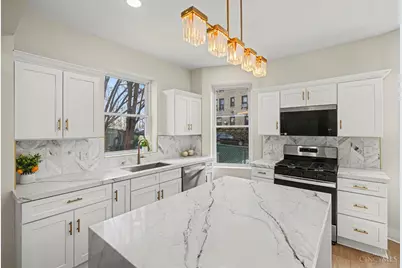 2548 Hackberry Street, Cincinnati, OH 45206 - Photo 14