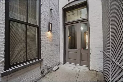 813 Broadway Street #404, Cincinnati, OH 45202 - Photo 8