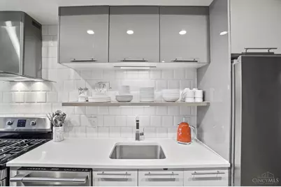 813 Broadway Street #404, Cincinnati, OH 45202 - Photo 14