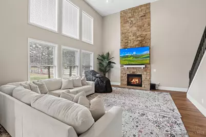 8179 Worcester Drive, Hamilton Township, OH 45039 - Photo 14