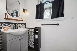 24 E Sharon Rd, Glendale, OH 45246 - Photo 14