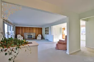 10022 Lakeside Dr, Springfield Township, OH 45231 - Photo 6