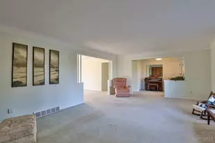 10022 Lakeside Dr, Springfield Township, OH 45231 - Photo 10