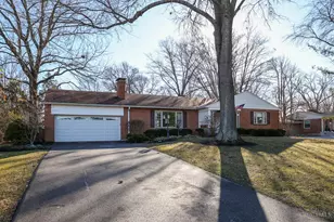 10022 Lakeside Dr, Springfield Township, OH 45231 - Photo 2