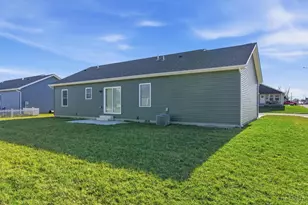 910 Vine St, Washington Court House, OH 43160 - Photo 30