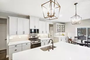 1489 Pine Bluffs Way, Miami Township, OH 45150 - Photo 14