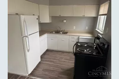 7227 Bernard Avenue, Cincinnati, OH 45231 - Photo 6