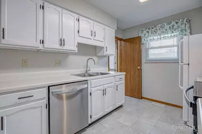 5720 Lake Circle Drive, Fairfield, OH 45014 - Photo 10