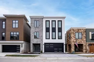 5751 Sanctuary Pl, Cincinnati, OH 45230 - Photo 1