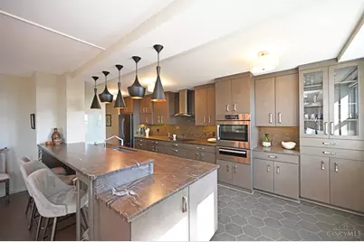 2444 Madison Road #1106, Cincinnati, OH 45208 - Photo 2