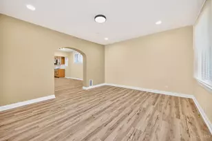 1989 Kinney Ave, Cincinnati, OH 45207 - Photo 8