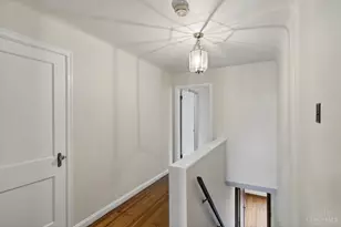 3830 Drakewood Dr, Cincinnati, OH 45209 - Photo 16