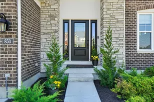 850 Sand Trap Pl, Turtle Creek Township, OH 45036 - Photo 2