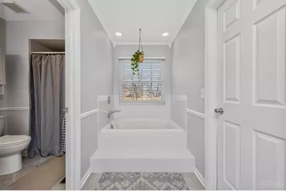 1068 Beacon Way Court, Hamilton Township, OH 45039 - Photo 32