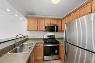 2200 Victory Pkwy, Cincinnati, OH 45206 - Photo 4