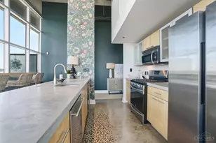 353 W 4th St, Cincinnati, OH 45202 - Photo 24