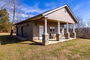 1634 Hine Rd, Ross Township, OH 45013 - Photo 2