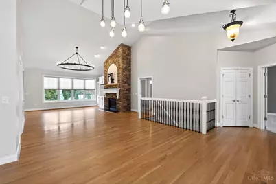 1646 Fairway Crest, Miami Township, OH 45140 - Photo 8