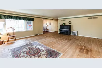 5801 Blue Spruce Lane, Cincinnati, OH 45224 - Photo 8