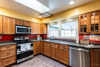 5801 Blue Spruce Lane, Cincinnati, OH 45224 - Photo 14