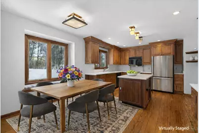 560 Blackhawk Trail, Miami Township, OH 45140 - Photo 12