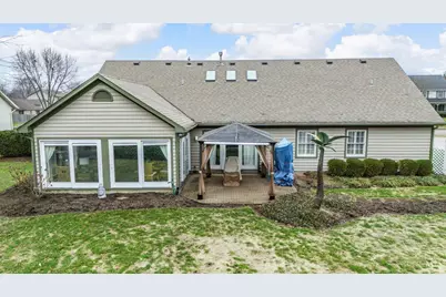 735 Chaucer, Tipp City, OH 45371 - Photo 2