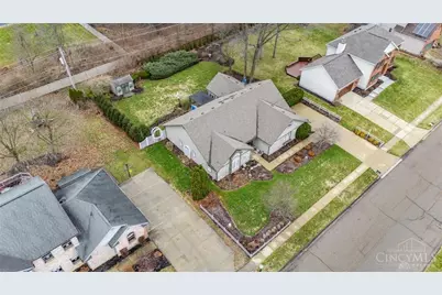 735 Chaucer, Tipp City, OH 45371 - Photo 46