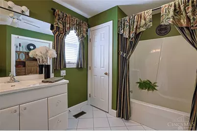 735 Chaucer, Tipp City, OH 45371 - Photo 22