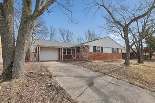 12128 Benadir Rd, Cincinnati, OH 45246 - Photo 2