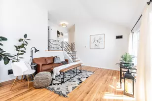 5584 Green Acres Ct, Green Township, OH 45248 - Photo 2