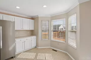 6636 Honey Suckle Ln, Hamilton Township, OH 45039 - Photo 12