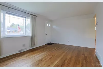 3875 Woodsong Drive, Cincinnati, OH 45251 - Photo 4