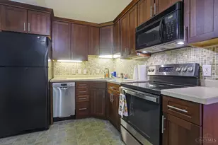 3875 Woodsong Dr, Cincinnati, OH 45251 - Photo 8