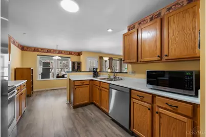 9568 Semaphore Court, West Chester, OH 45069 - Photo 8