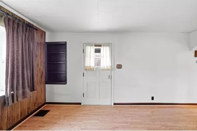 3816 Saint Johns Terrace, Cincinnati, OH 45236 - Photo 6