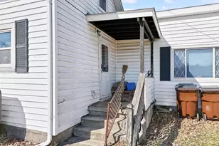 896 Ward Rd, Chester Township, OH 45177 - Photo 8