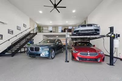 4477 Thirty Fourth Avenue #14, Cincinnati, OH 45209 - Photo 2