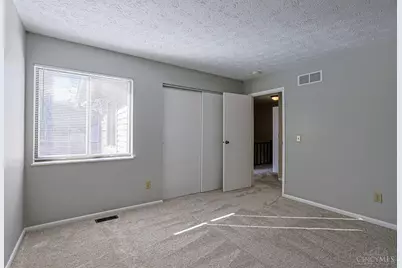 18 Oakwood Court, Springdale, OH 45246 - Photo 28