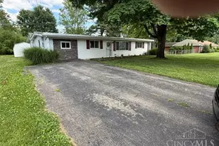 4358 Terrace Dr, Union Township, OH 45245 - Photo 2