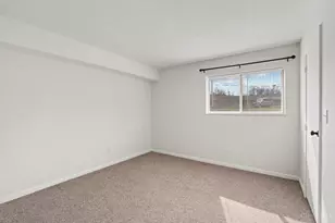 9319 Winton Rd, Springfield Township, OH 45231 - Photo 10