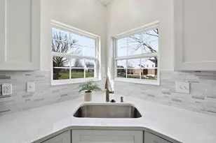 5715 Hawthorne Reserves Dr, Liberty Township, OH 45044 - Photo 20