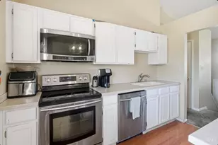 993 Havensport Dr, Forest Park, OH 45240 - Photo 6