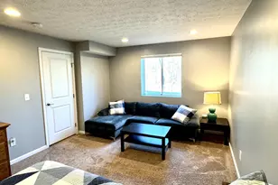 2854 Alysheba Ct, Hamilton Township, OH 45152 - Photo 16