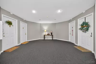 3211 Heritage Square Dr #12, Colerain Township, OH 45251 - Photo 4